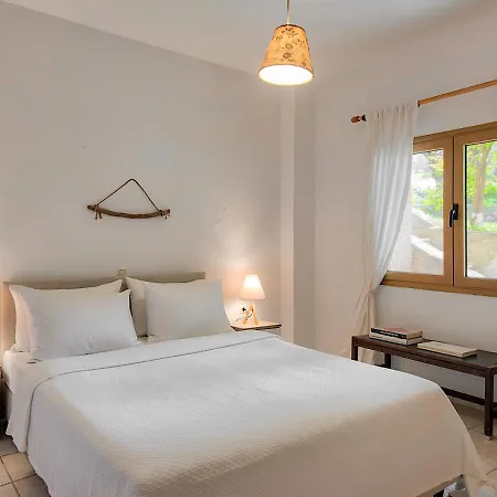 Aparthotel Sanidiamonds 3*