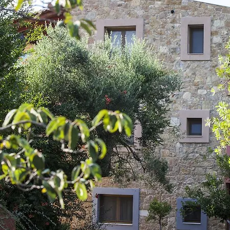 Aparthotel Sanidiamonds 3*