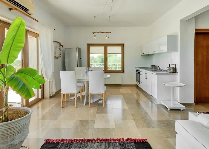 Apart-hotel Sanidiamonds