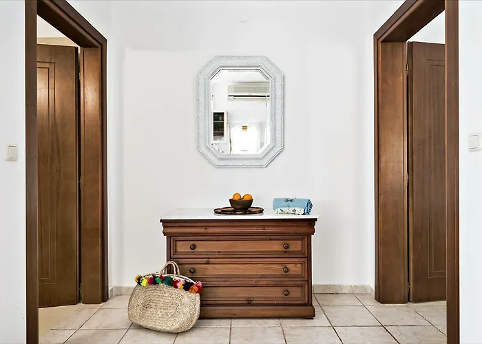 Apart-hotel Sanidiamonds 4*