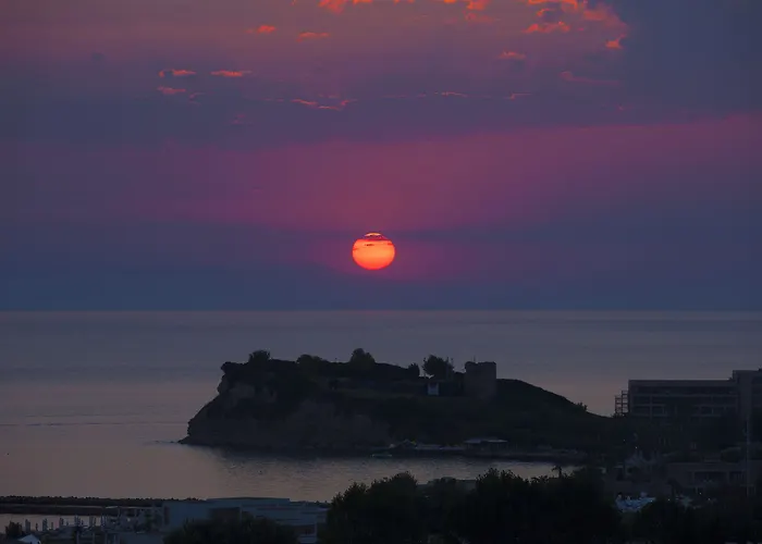 Apart-hotel Sanidiamonds