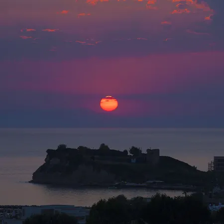 Aparthotel Sanidiamonds